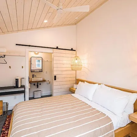 Mini Shortboard Room With A Queen Bed Stinson Beach Extérieur photo
